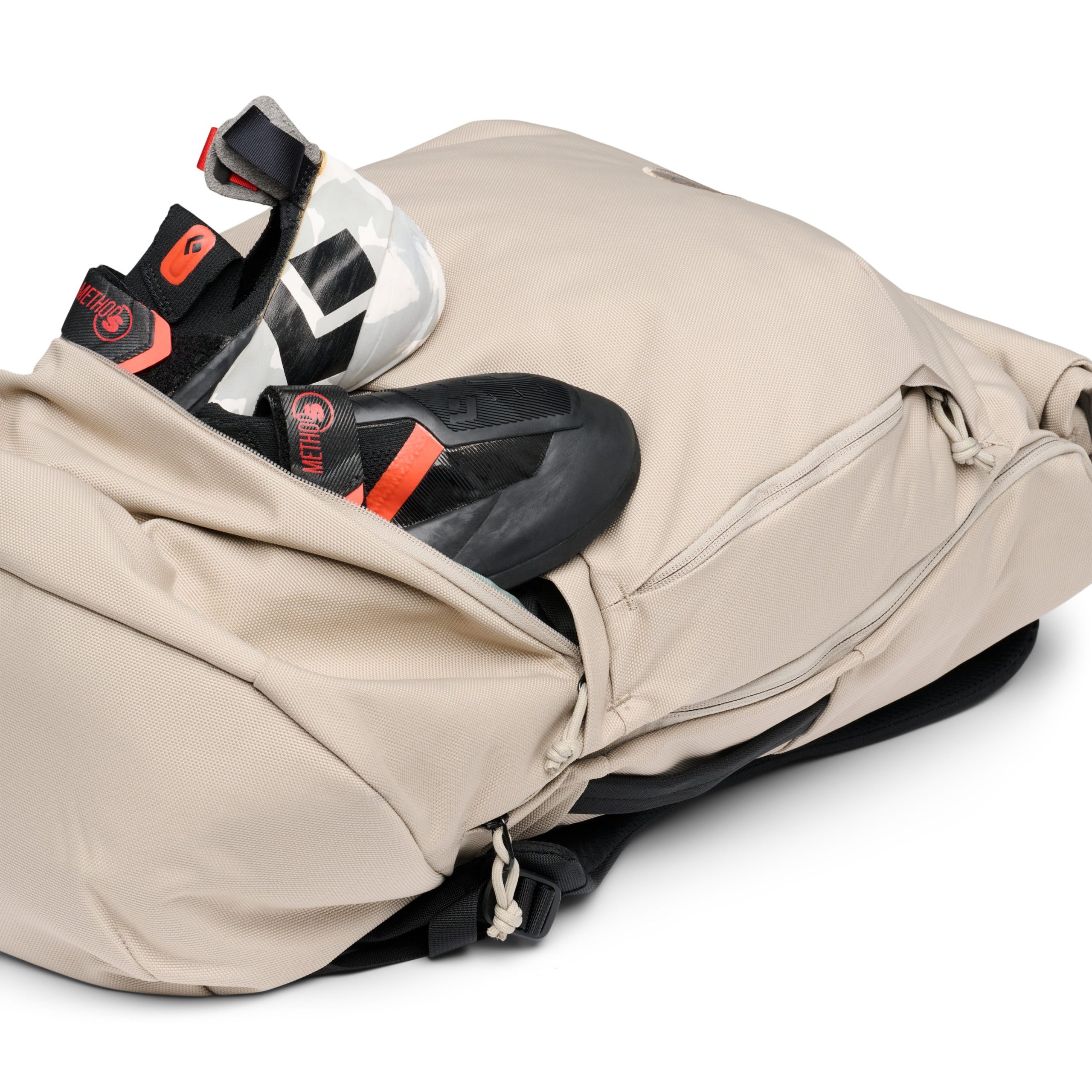 Street Creek 28 Backpack - Image 5